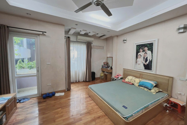 CHÍNH CHỦ BÁN NHÀ MẶT PHỐ TRẦN KHÁT CHÂN KINH DOANH CỰC HIẾM